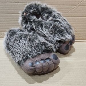 Size 13-1 Little Boys Fuzzy Big Foot Sluppers